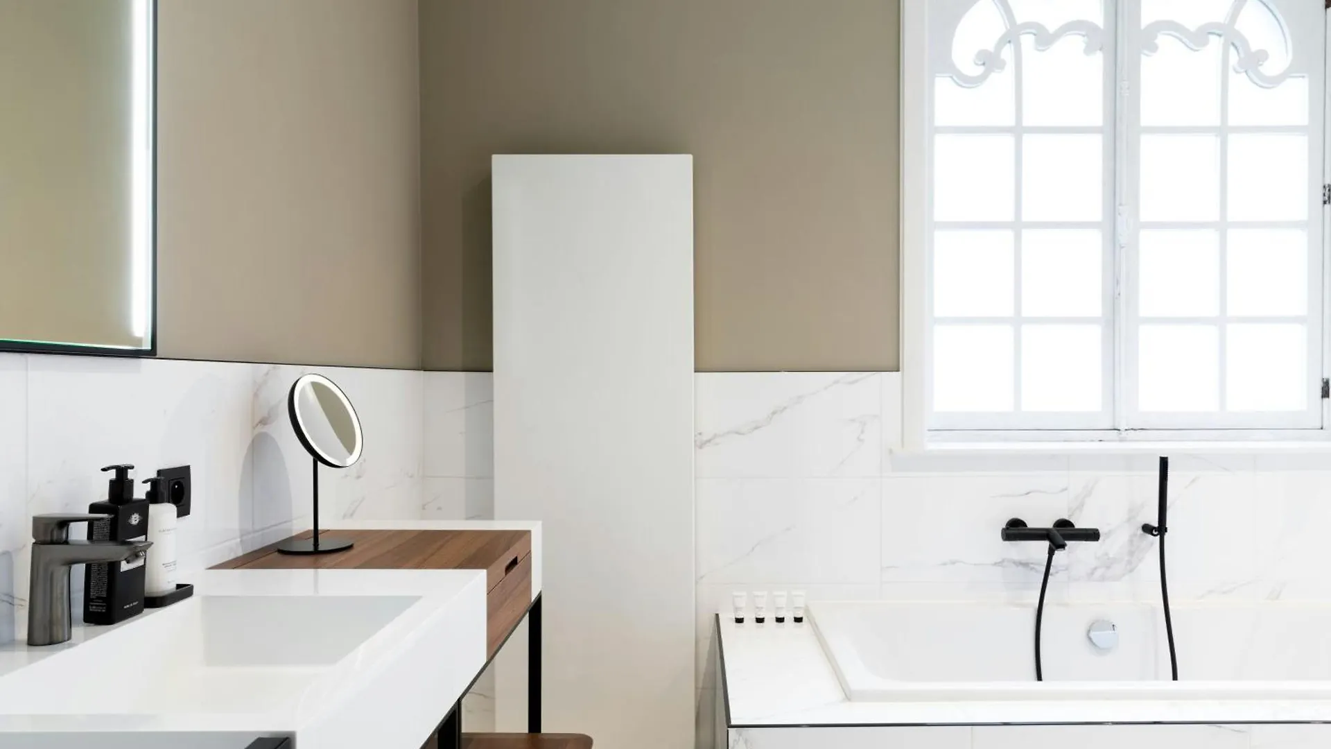 Sapphire House Antwerp, Autograph Collection By Marriott Hotel  Antwerp